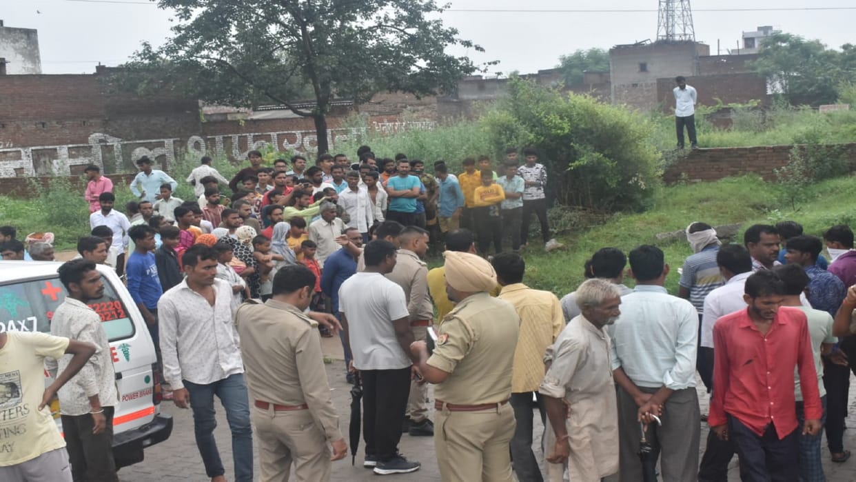 Amroha: The body of a security guard missing was found in the drain