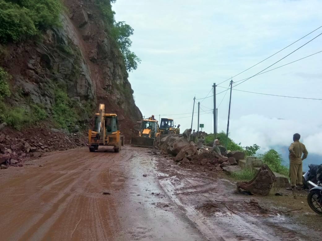 till 12 hours  closed nahan kumarhatti raod