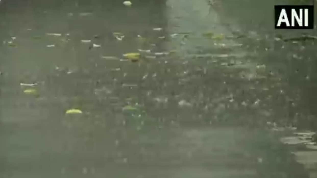 Delhi NCR weather update in Hindi rainfall occurs in capital