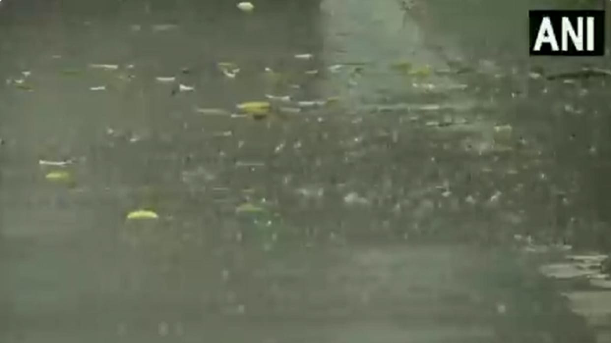 Delhi NCR weather update in Hindi rainfall occurs in capital