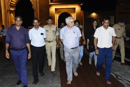 Chief Secretary durga shankar mishra drawing blueprint for future development in Varanasi inspected Kashi and