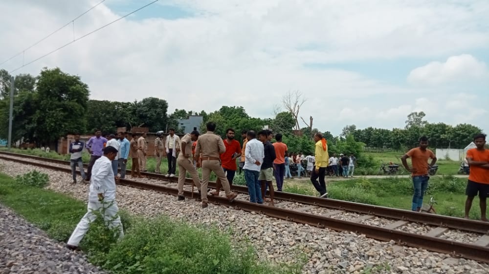 Youth commits suicide by cut off from train in varanasi bike rider died in accident