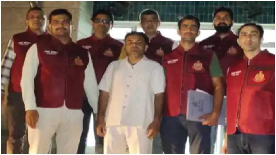 Accused Cheating 100 Crores Arrested From Delhi Rajasthan Haryana