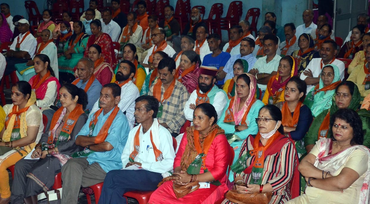 BJP honored Panch Parmeshwar in Nadaun and Hamirpur
