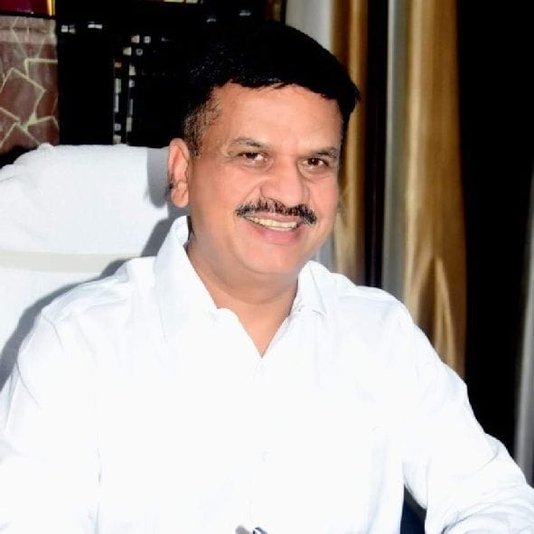 Used to take feedback from accountants, then got success: DM
