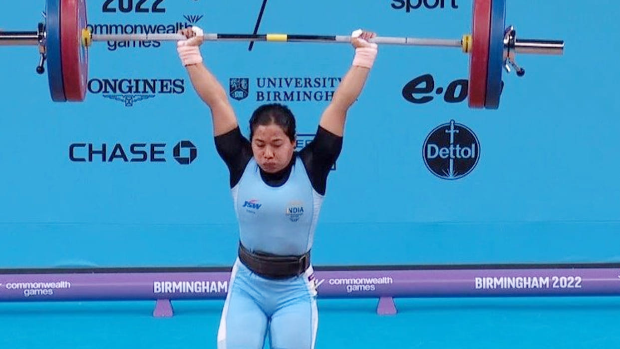 Bindyarani Devi won fourth medal for India; Bindyarani got silver in 55 kg category in weightlifting