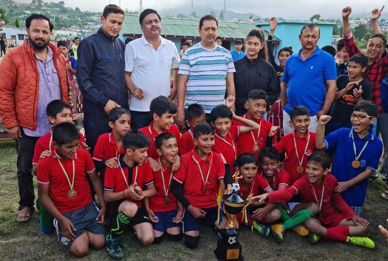 Mount Carmel School team won the trophy