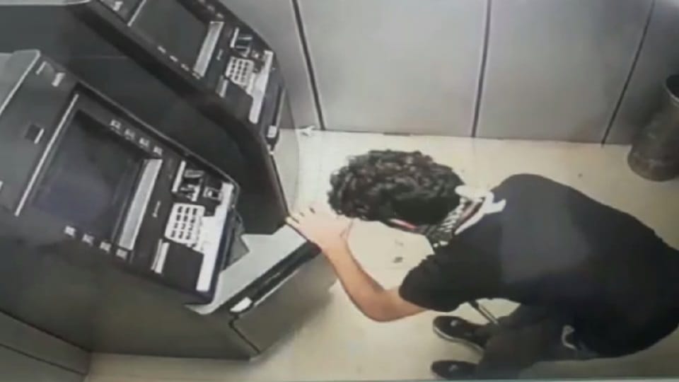 SBI ATM broken to loot money, both accused arrested