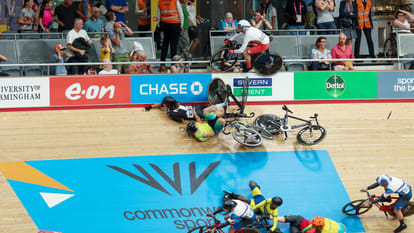 Horror crash at track cycling, Matt Walls landed into crowd leaves fan injured badly Commonwealth Games 2022
