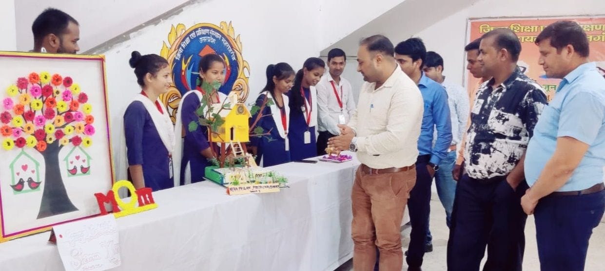 trainees organized exhibition