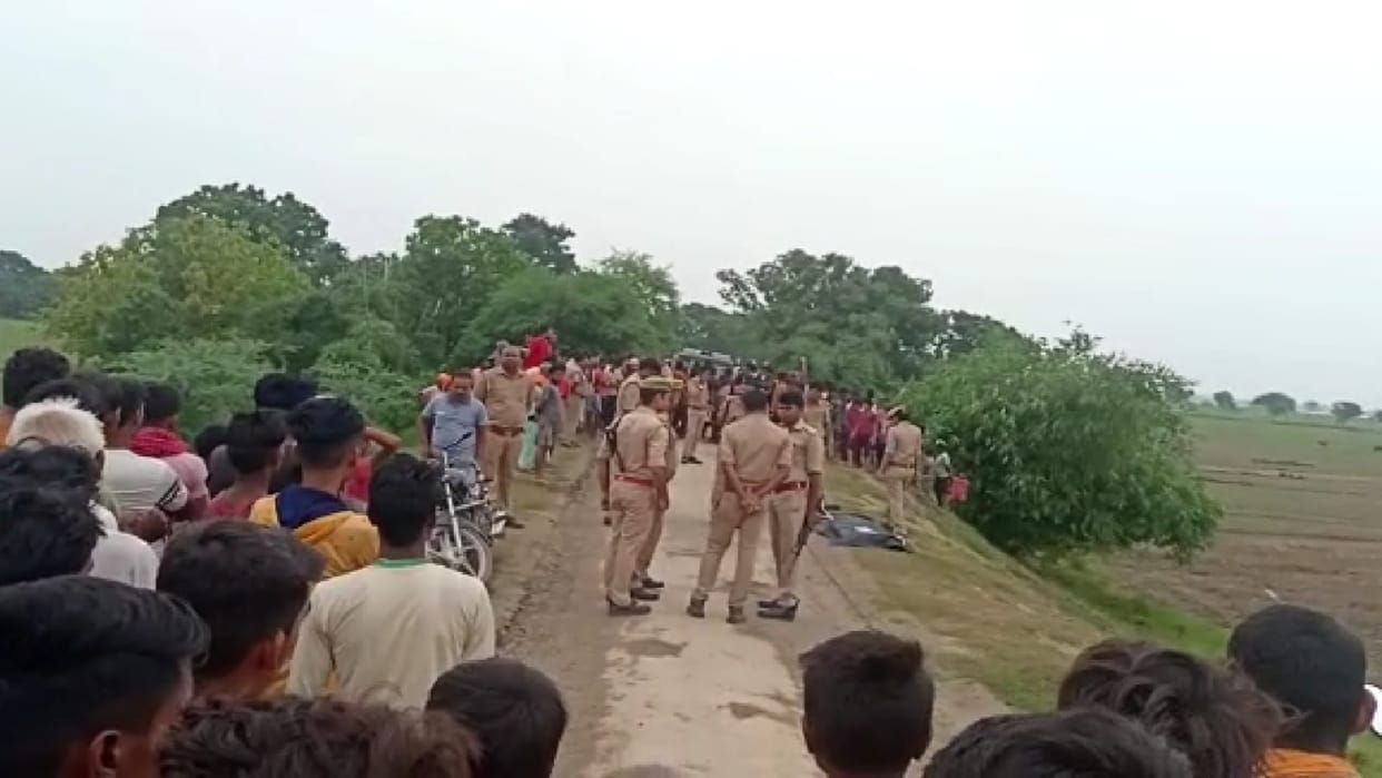 Teenager body found in Deoria, suspected of murder