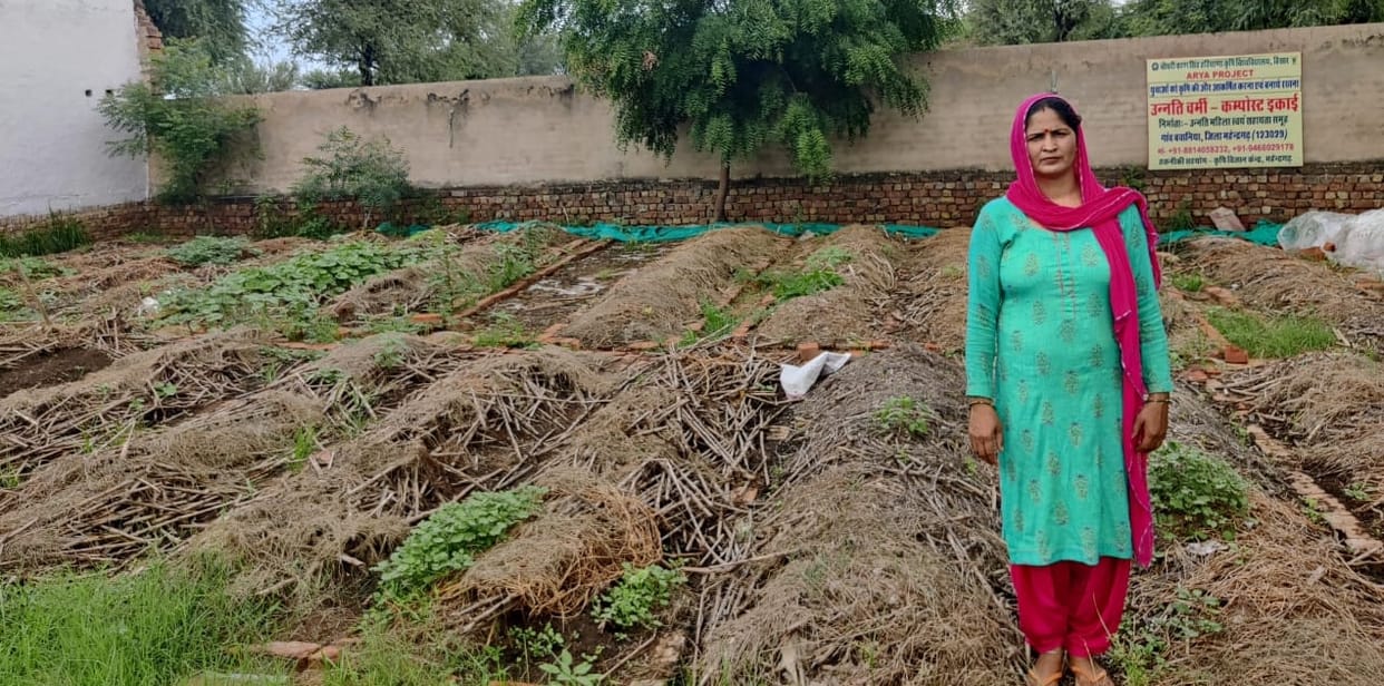 Became successful herself, made 500 women self-reliant