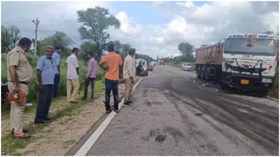 Four killed in trailer and car collision Jaipur