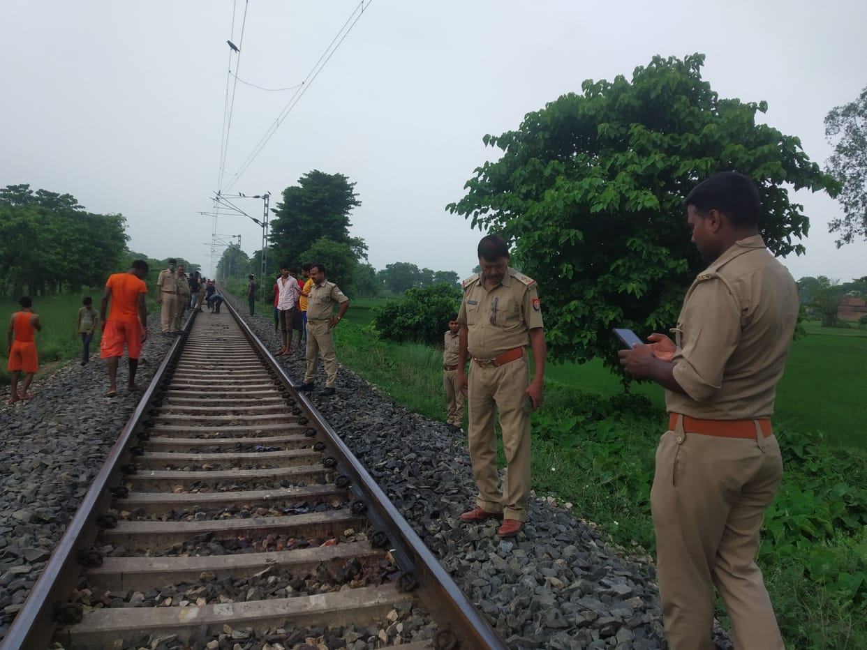 Youth dies after being hit by train1