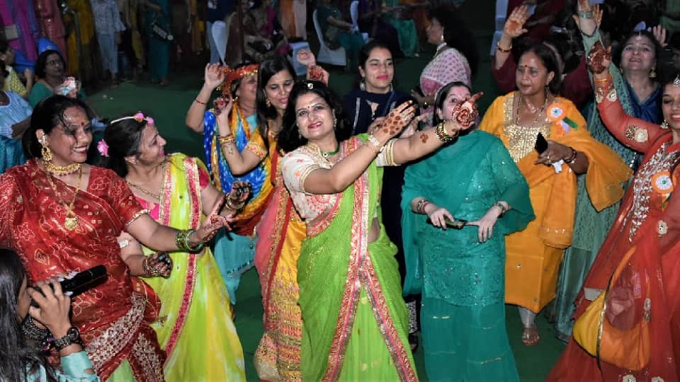 hariyali teej celebrates women dancing on beat of drums in delhi