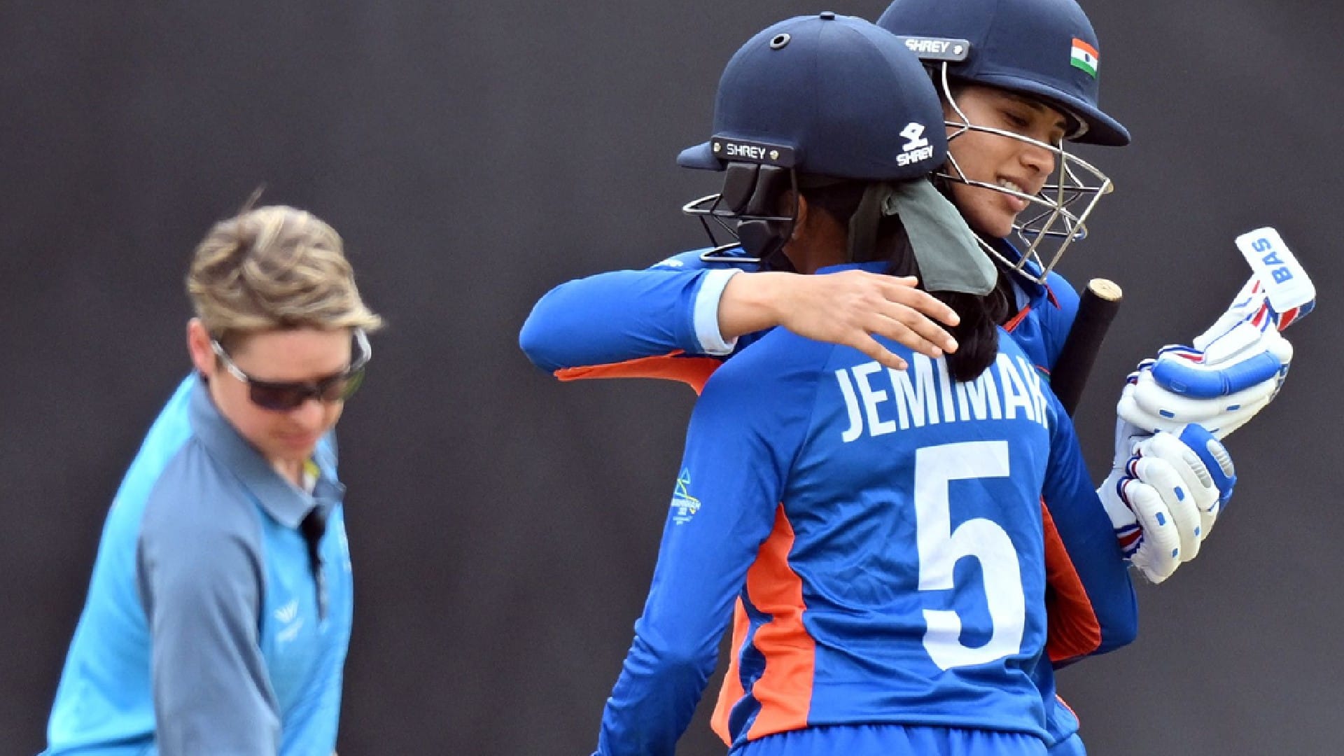IND-W vs PAK-W T20 India beats Pakistan by 8 wickets Smriti Mandhana hits half century commonwealth games 2022