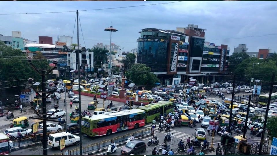 Indore: In disputes before the foundation stone of 350 crore flyover