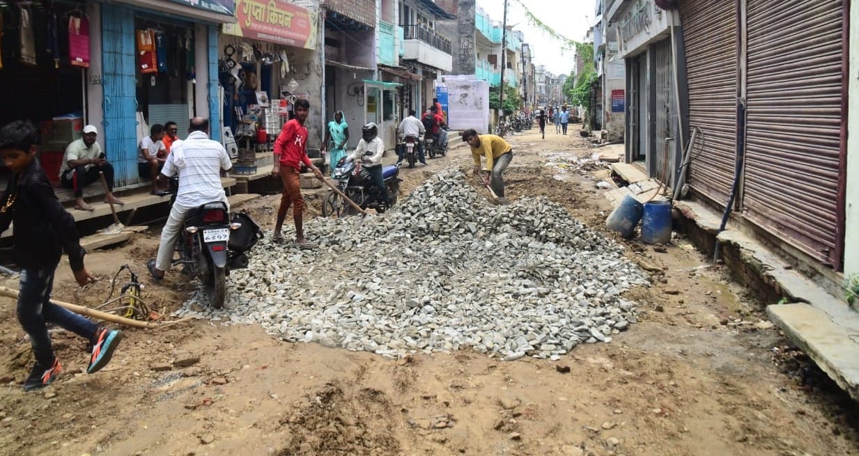 Road digging work stopped due to rain