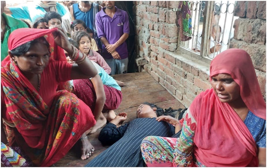 Uncontrolled bike fell from culvert in Hardoi, two died and third critical