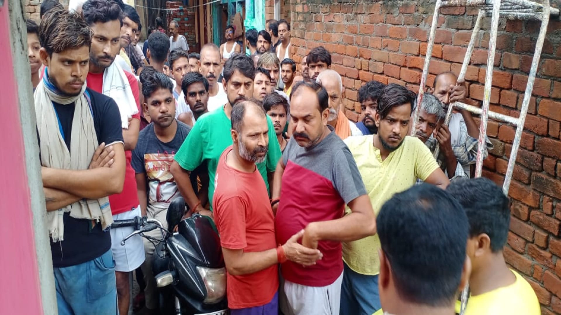 Kinnar Muskan Murder In Unnao Kinnar shot dead while sleeping dog cheeky took cook