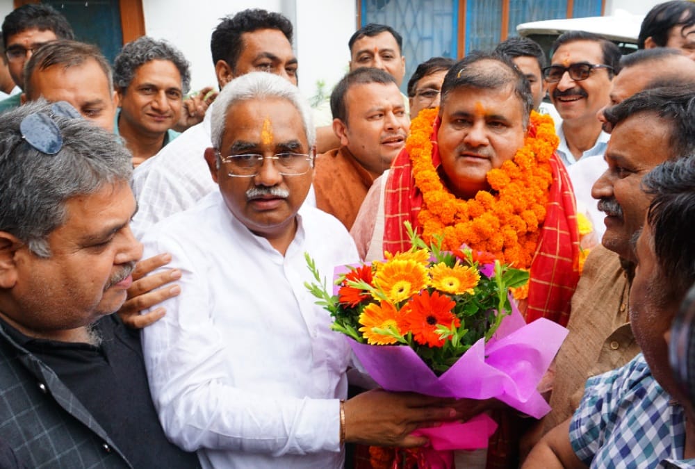 Uttarakhand BJP new state president Mahendra Bhatt can change half team CM Dhami meets jp Nadda