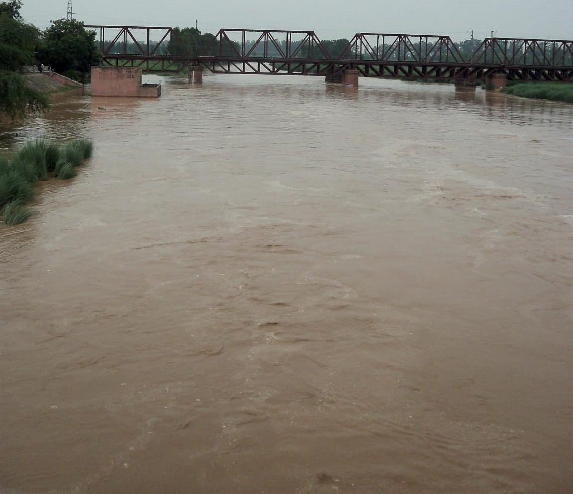 Markanda river overflows, water on roads, Kurukshetra