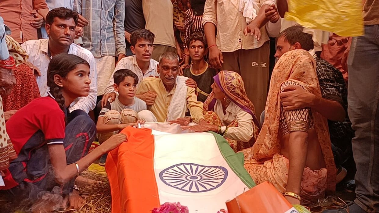 Mathura: Soldier dies of heart failure, son lit fire after salute
