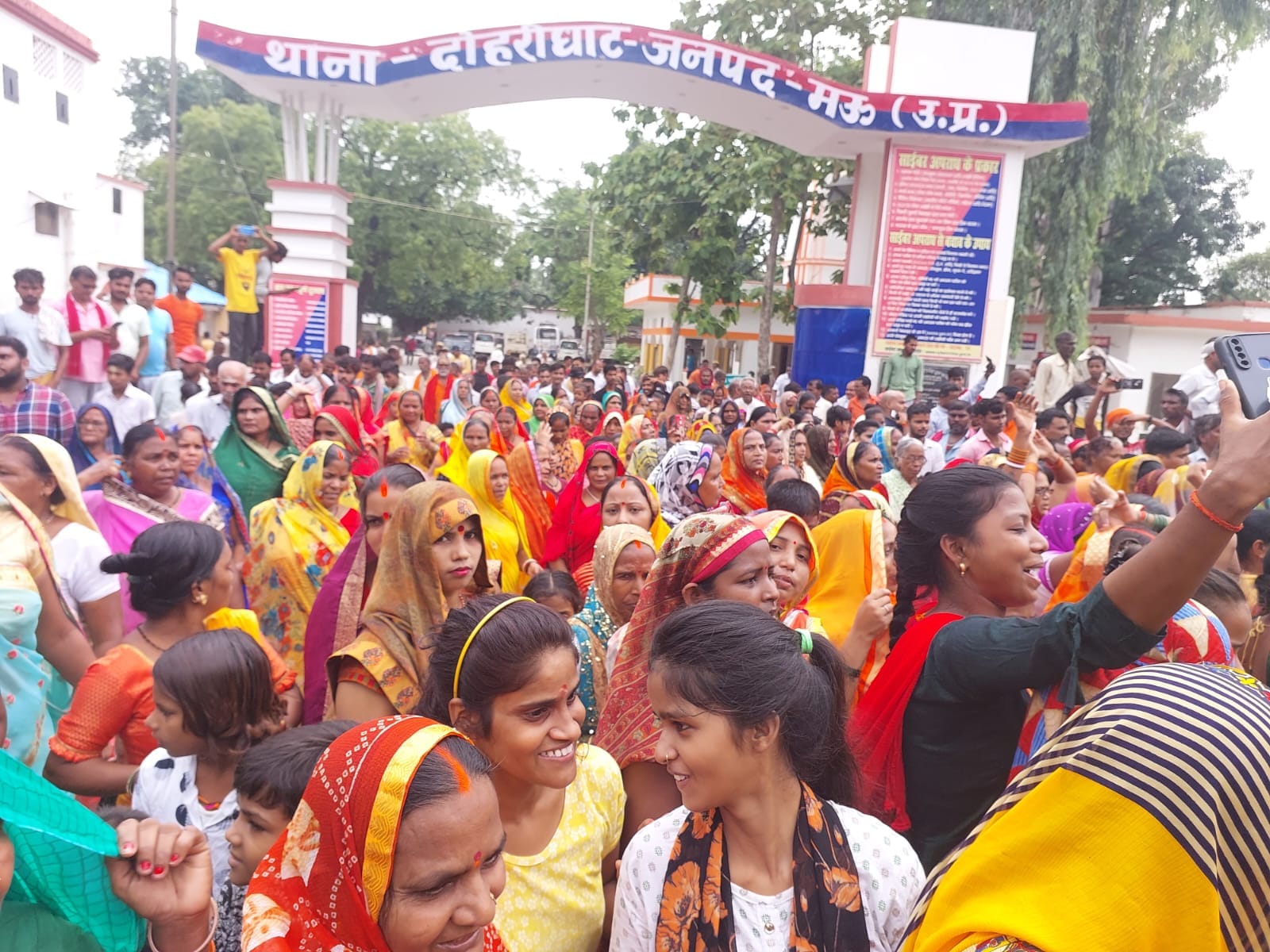 21 kg shivling found in saryu river situated in baba mela temple in mau