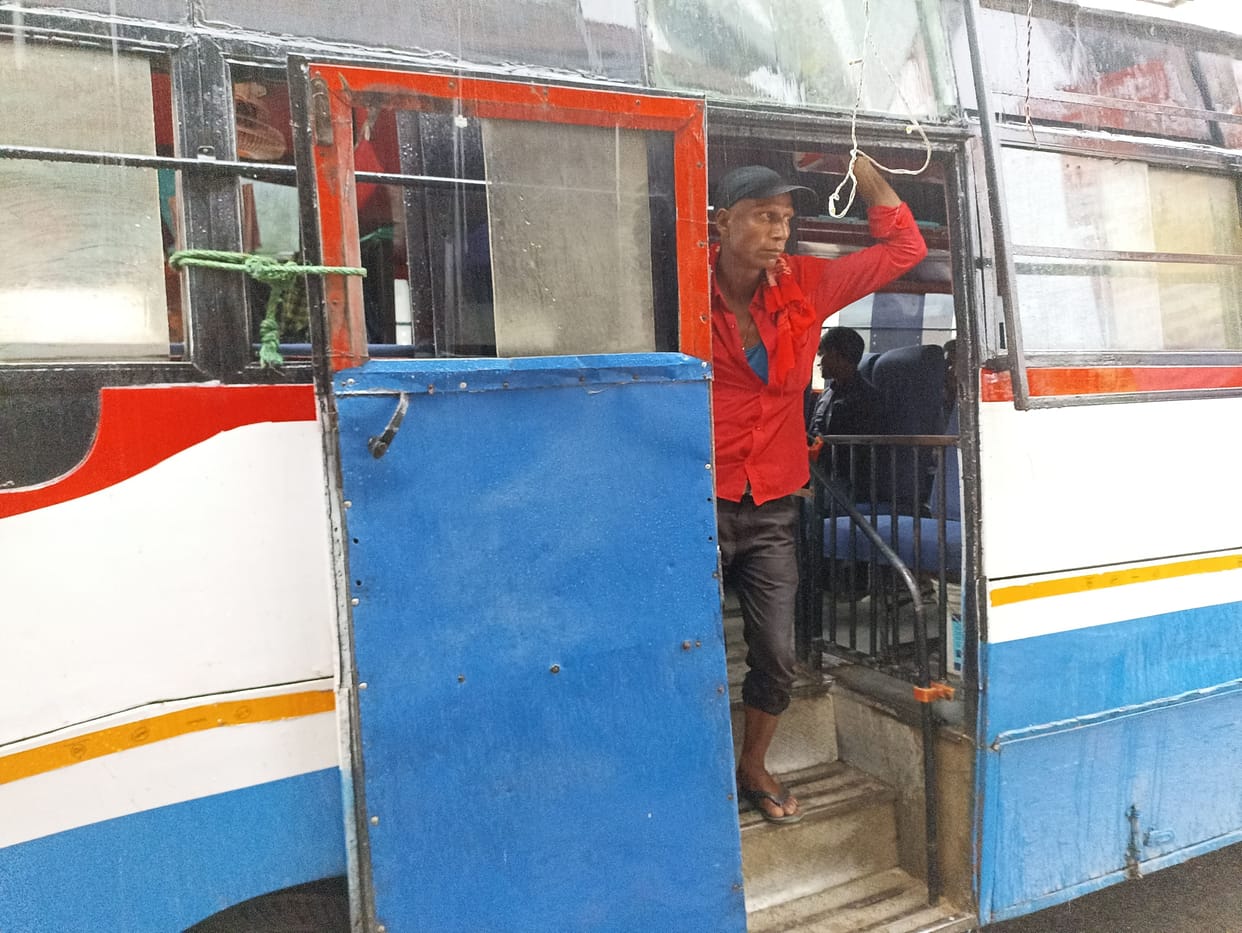 Roadways: Earning lakhs, facilities missing