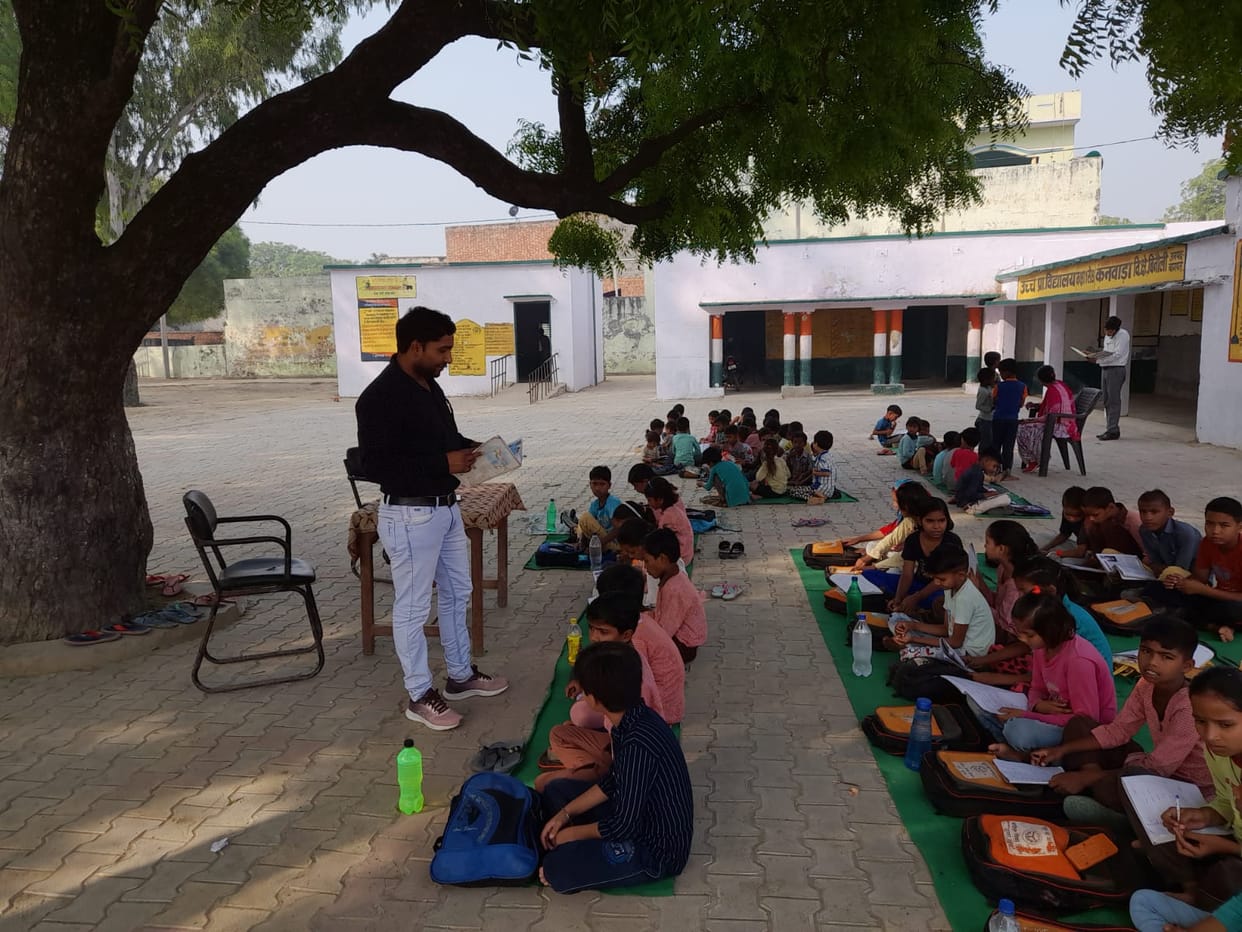 Schools run under trees in schools, officials oblivious