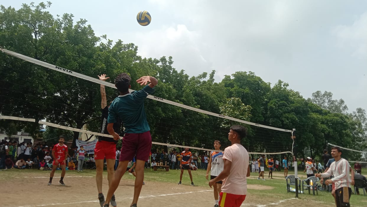 B.Com team became the winner in Volleyball