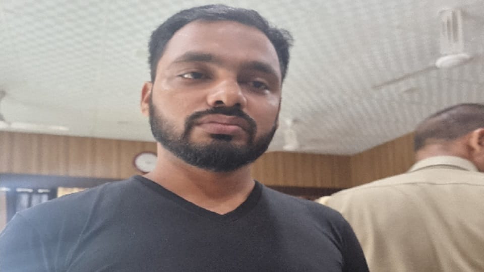 lekhpal recruitment exam stf arrested solver rajiv kumar who giving exam instead of candidate rinku kumar