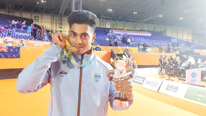 CWG 2022: Achinta Sheuli bags third gold for India, set new Commonwealth Games record in 73 kg weightlifting
