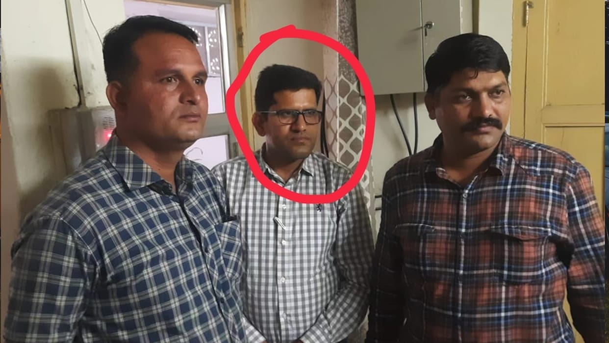 Anti Corruption Bureau arrested Junior Engineer with a bribe of 50 thousand rupees