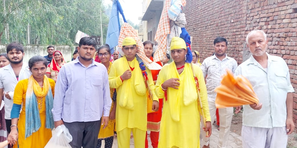 Devotees left for Bagad Yatra with drums