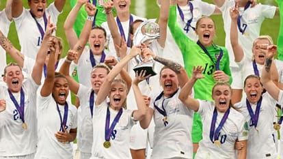 Euro 2022 Video England women's team created history by defeating Germany Chloe Kelly celebration won the hear