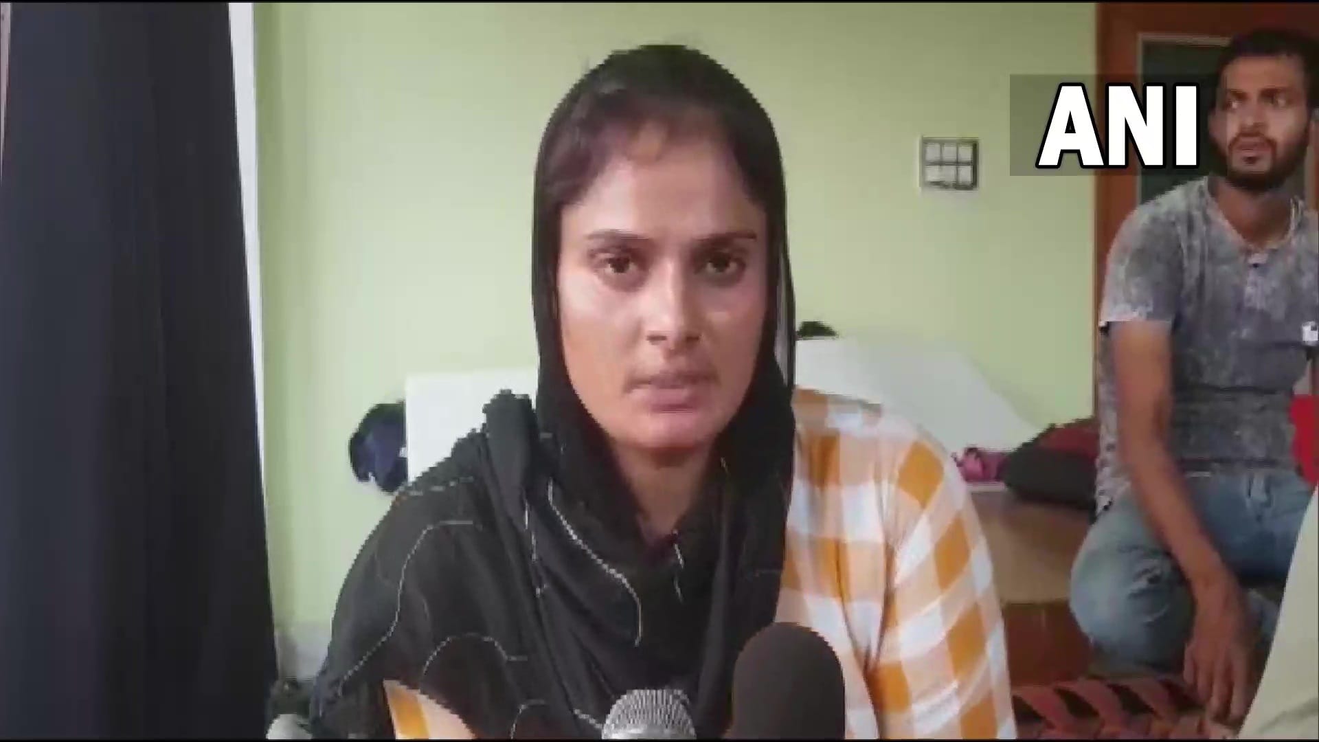 farmani naaz har har shambhu song and advice from Ulema regarding shariyat and islam