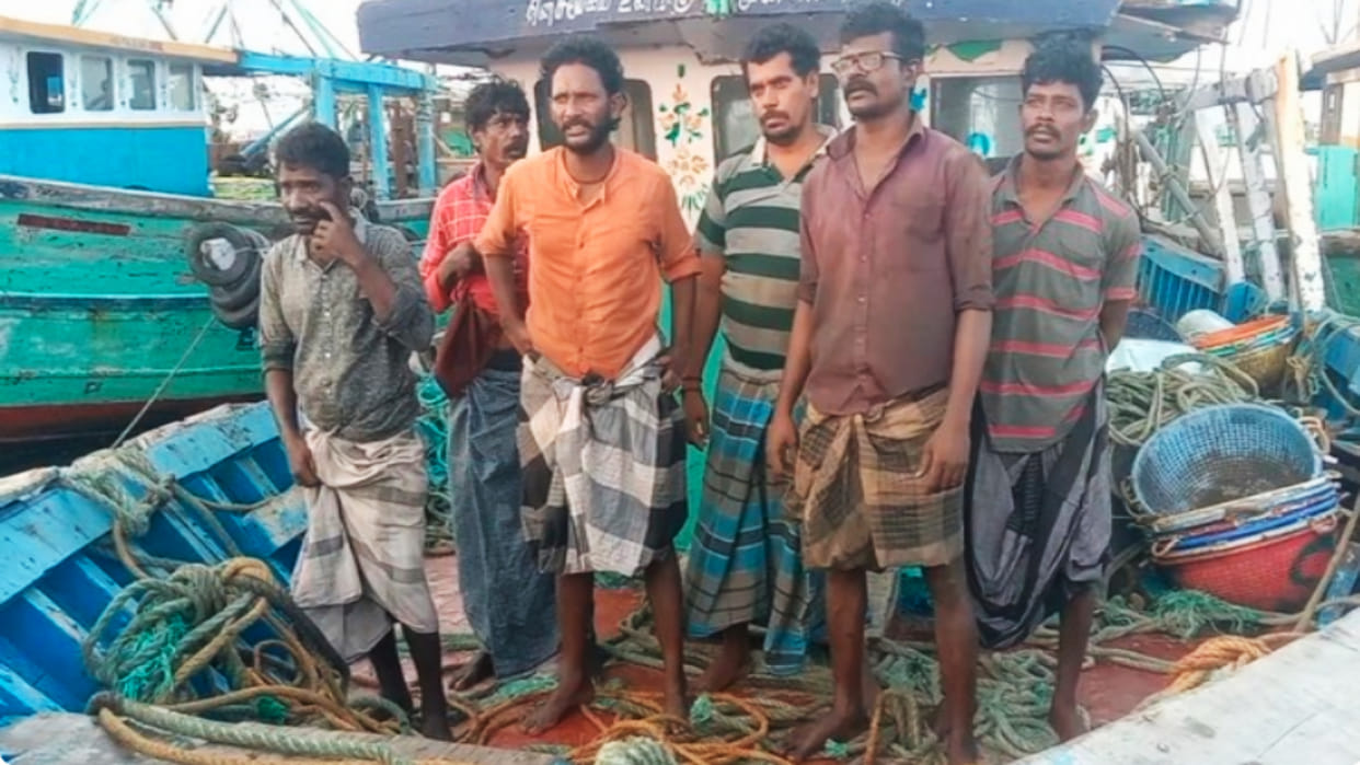 Sri lanka navy rescues indian fishermen stranded in its territorial waters
