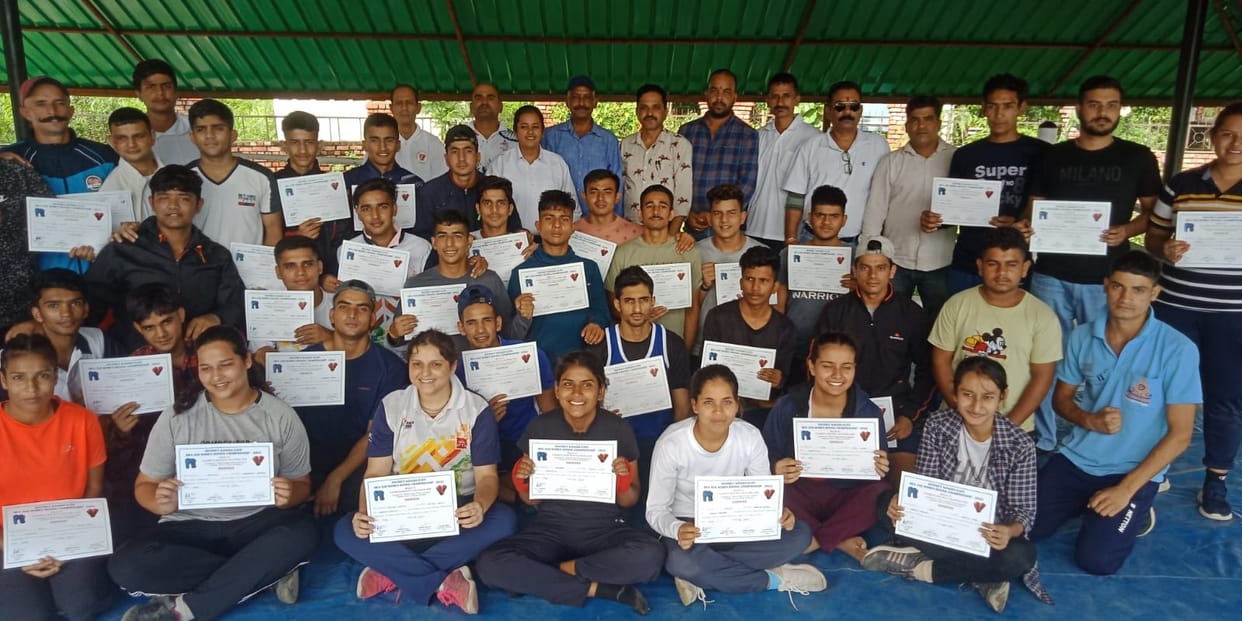 Abhinav in 48 kg weight category, Akash first in 92 kg