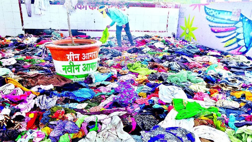 clothes getting wet in the rain due to lack of tin shed in neki ki deewar