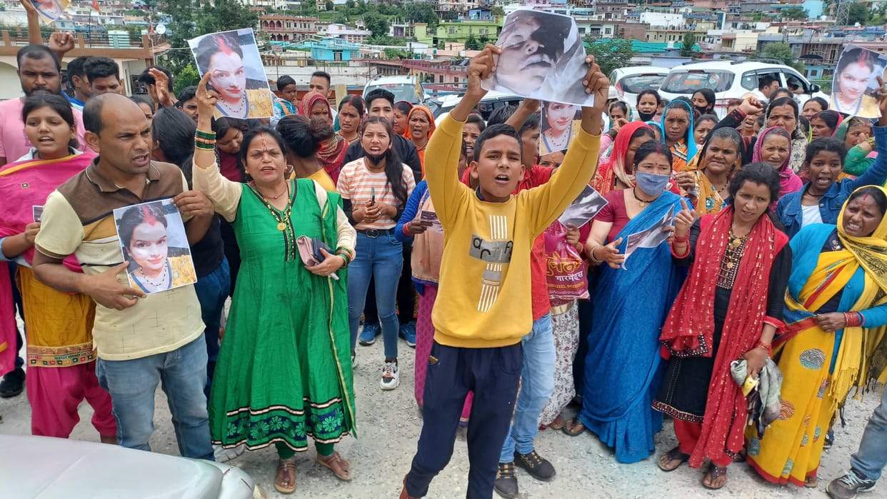 People roar in the hospital, answer Sandhya's death