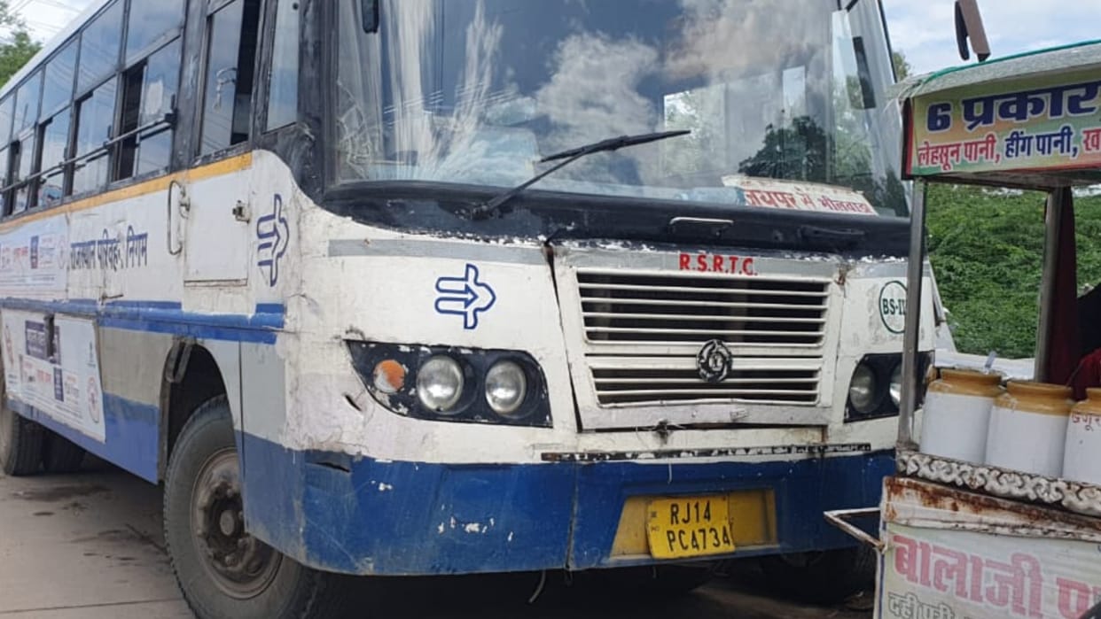 bike rider died after being hit by a roadways bus on Kekdi Jaipur road