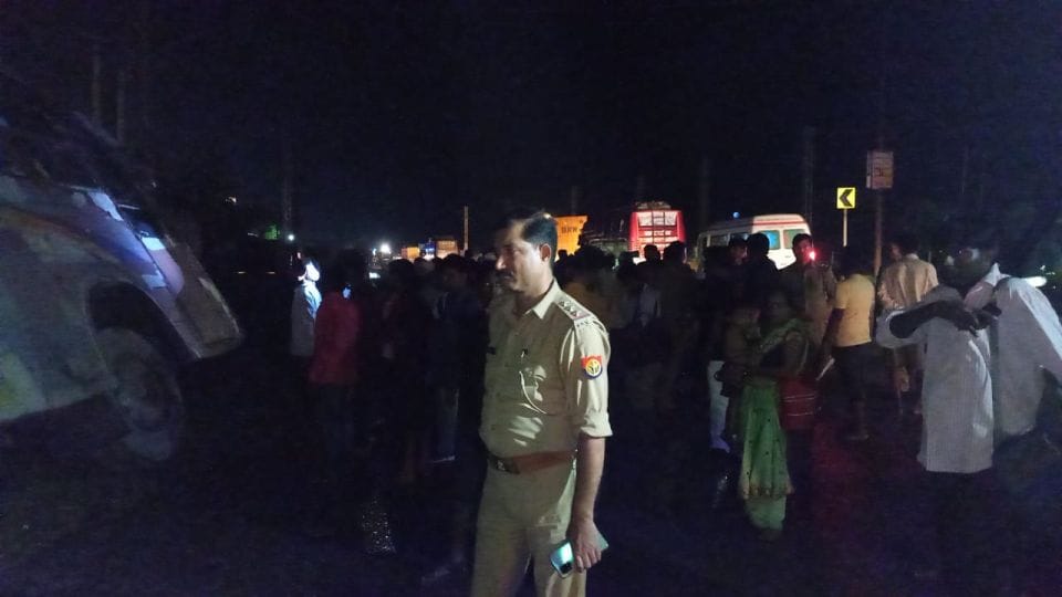 double-decker bus overturned many passengers injured in firozabad