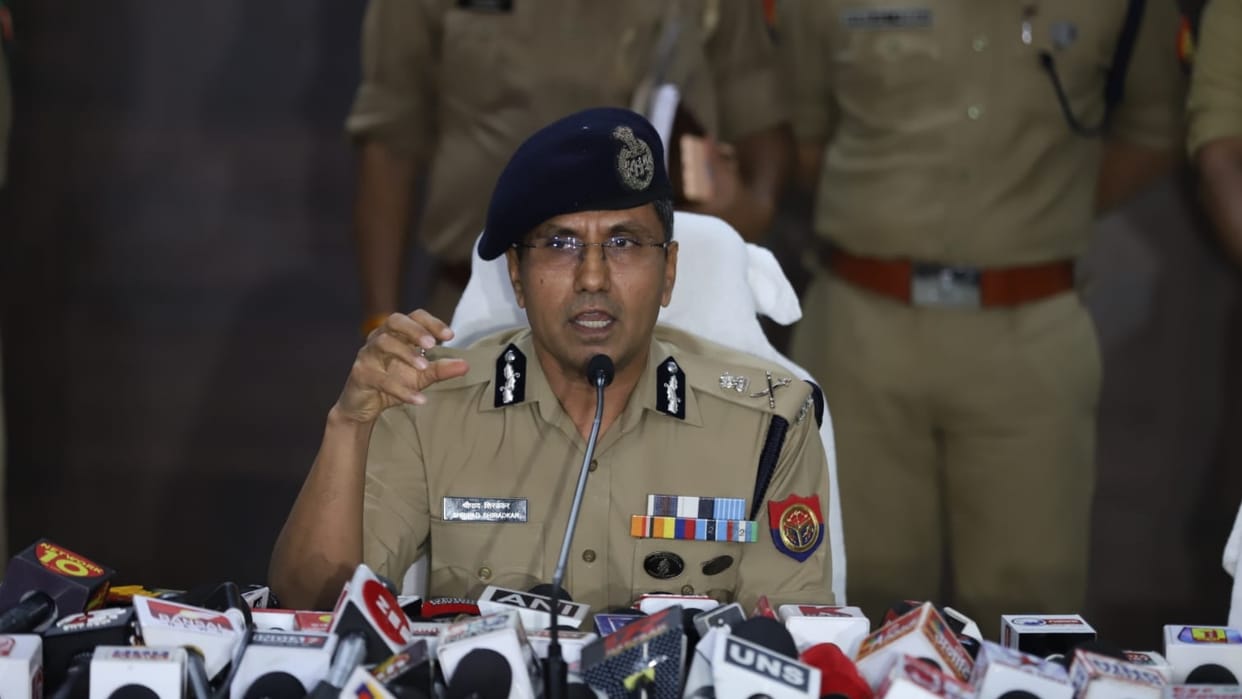 Lucknow Police Commissioner SB Shirodkar Press Conference in Lucknow.