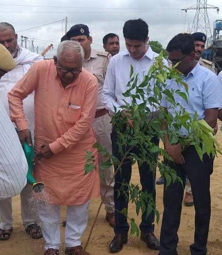 Every man must plant a plant in his life: Om Prakash