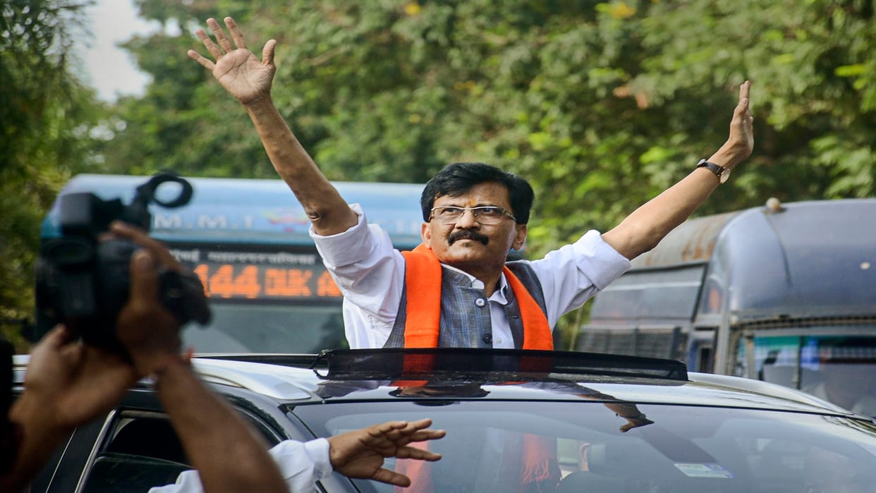 Patra Chawl Scam: Fir against sanjay raut in swapna patkar case