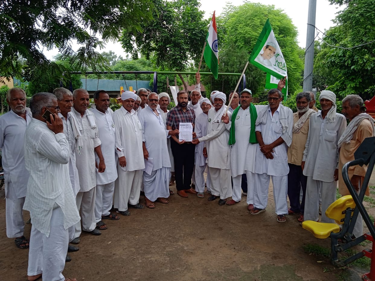 Demands raised by picketing, memorandum submitted to Tehsildar
