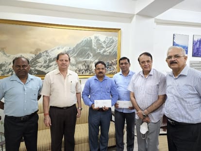 United Service Institution: डॉ. भूपेंद्र सिंह और डॉ. संजय कुमार के साथ मेजर जनरल (रि.) वीके शर्मा