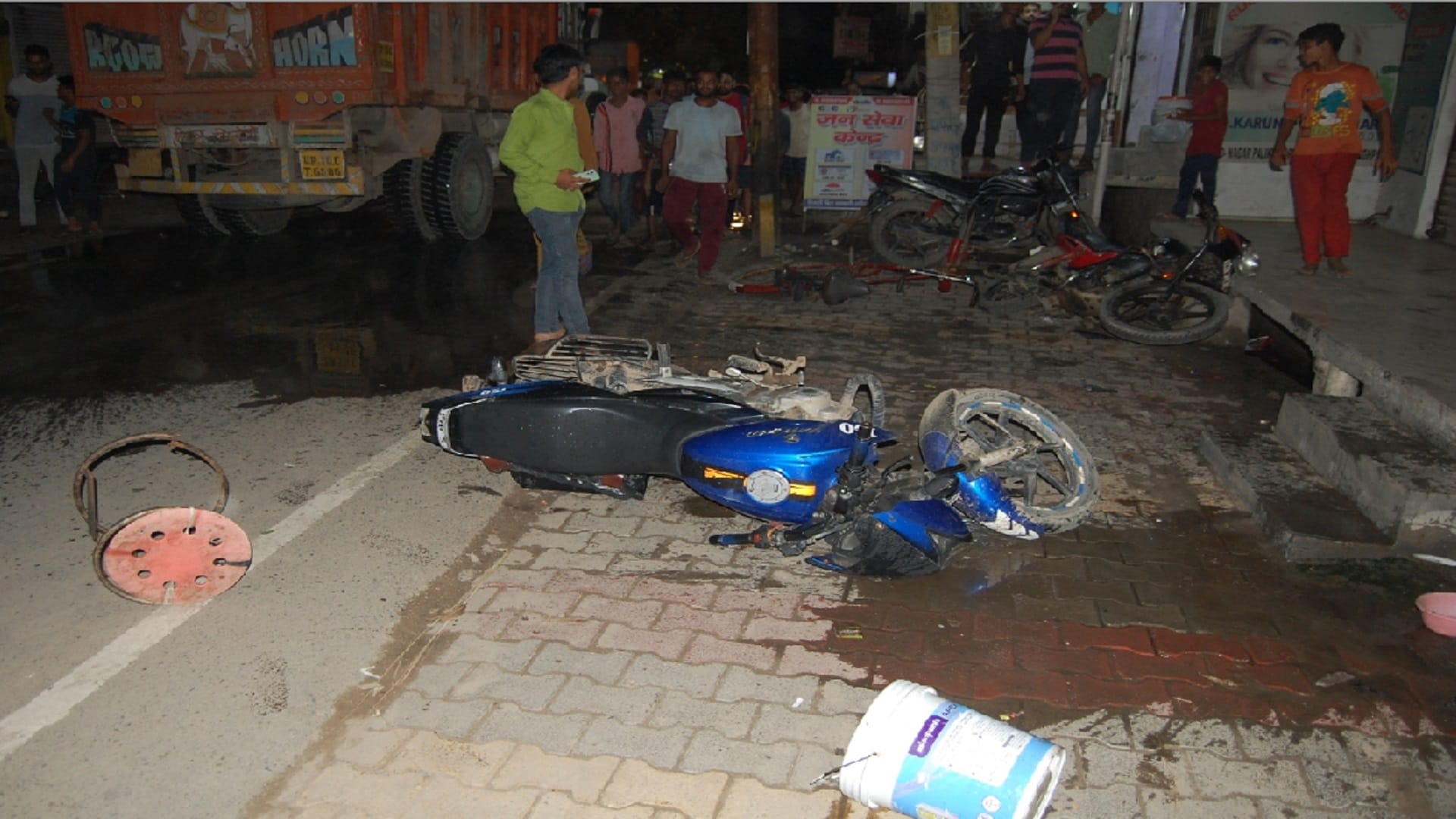 Govansh have broken many vehicle during riot in market in Baghpat city see photos
