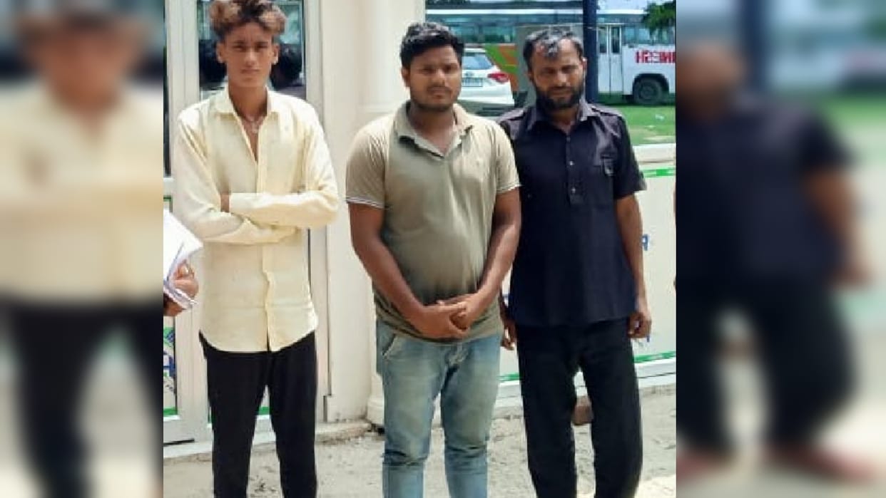 nephew asked for 20 lakhs from accountant with help of friends